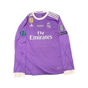 17/18 Real Madrid champions league final full sleeve kit. Ronaldo soccer jersey